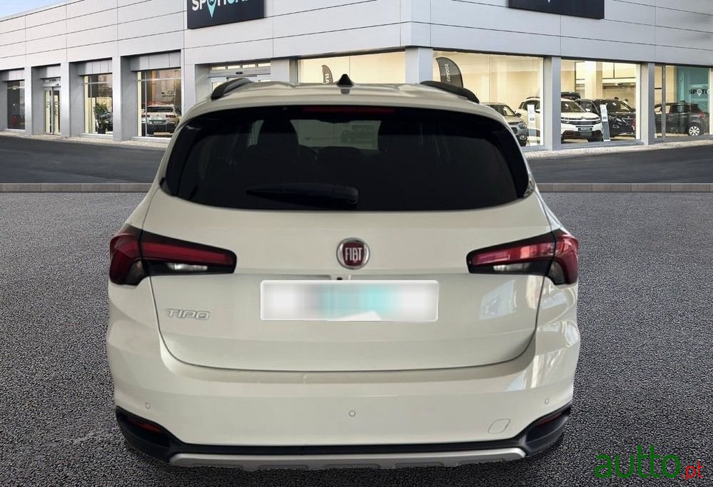 2023' Fiat Tipo Station Wagon Cross photo #5