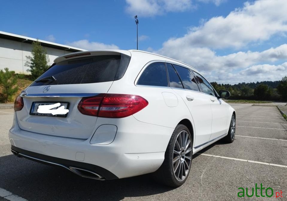 2015' Mercedes-Benz C-350 photo #3