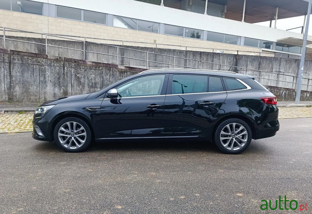 2016' Renault Megane Sport Tourer photo #5