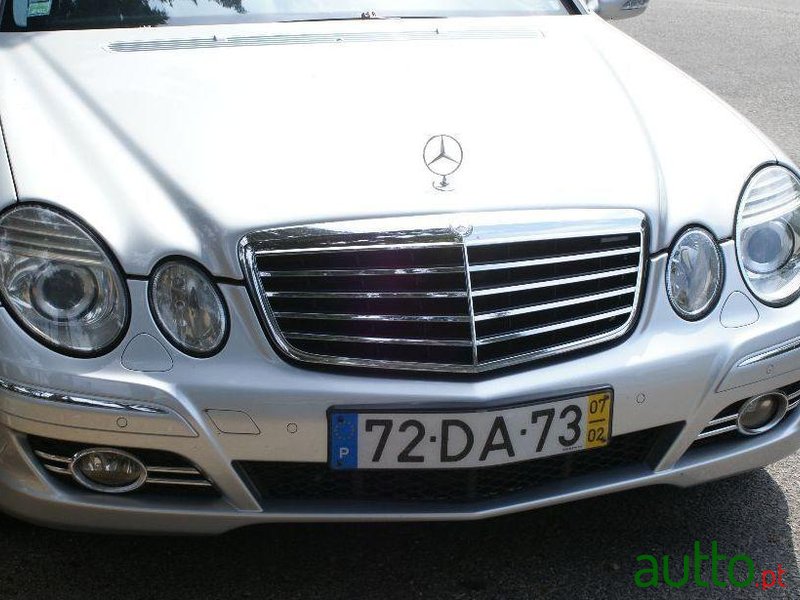 2007' Mercedes-Benz E-220 Avangard photo #1