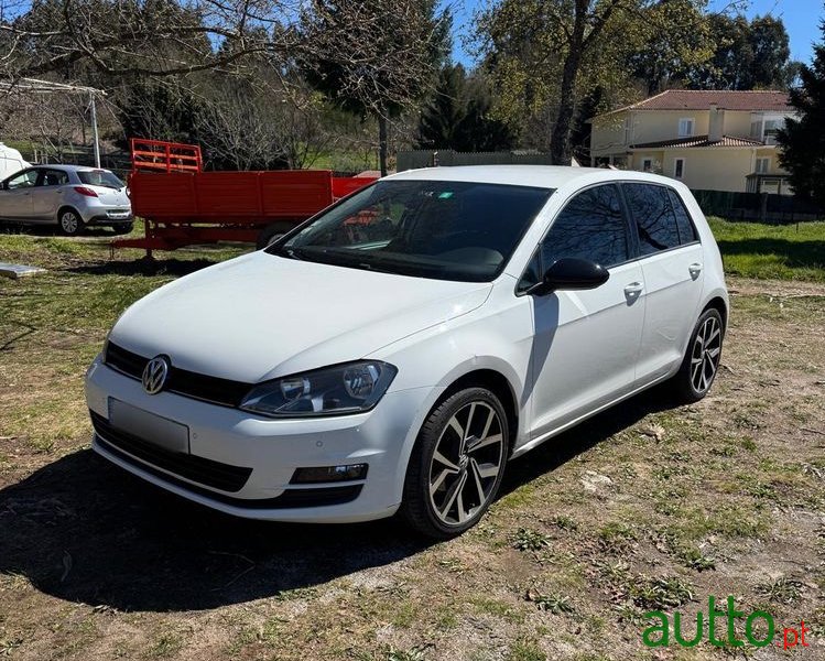 2015' Volkswagen Golf photo #1