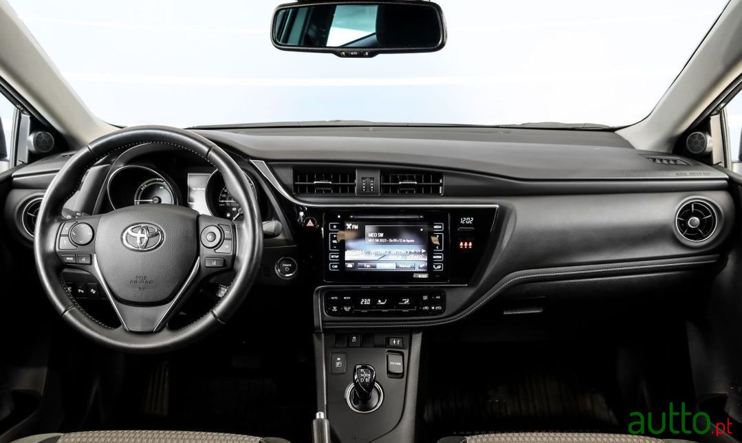 2018' Toyota Auris photo #5