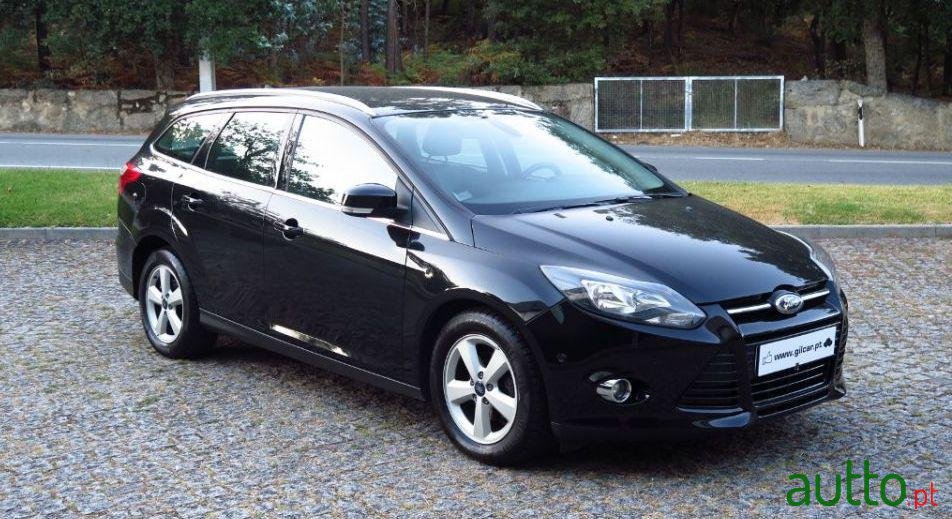 2012' Ford Focus Sw photo #2