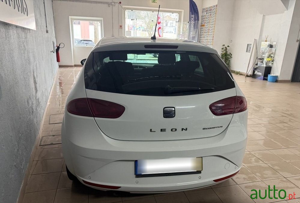 2011' SEAT Leon photo #6