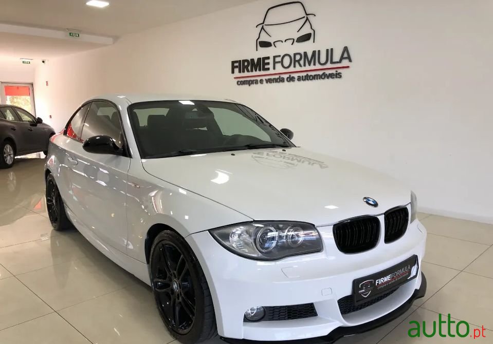 2009' BMW 120 photo #2