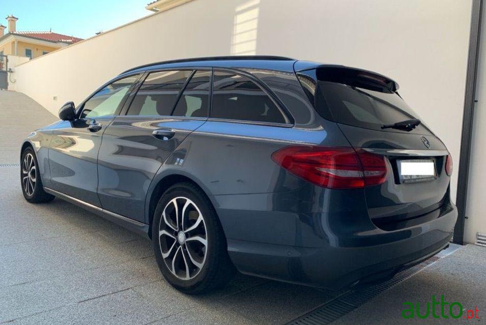 2015' Mercedes-Benz C-200 Bluetec Avantgard Auto photo #3