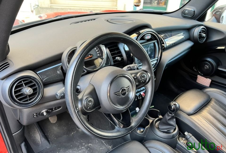2018' MINI Cooper photo #5