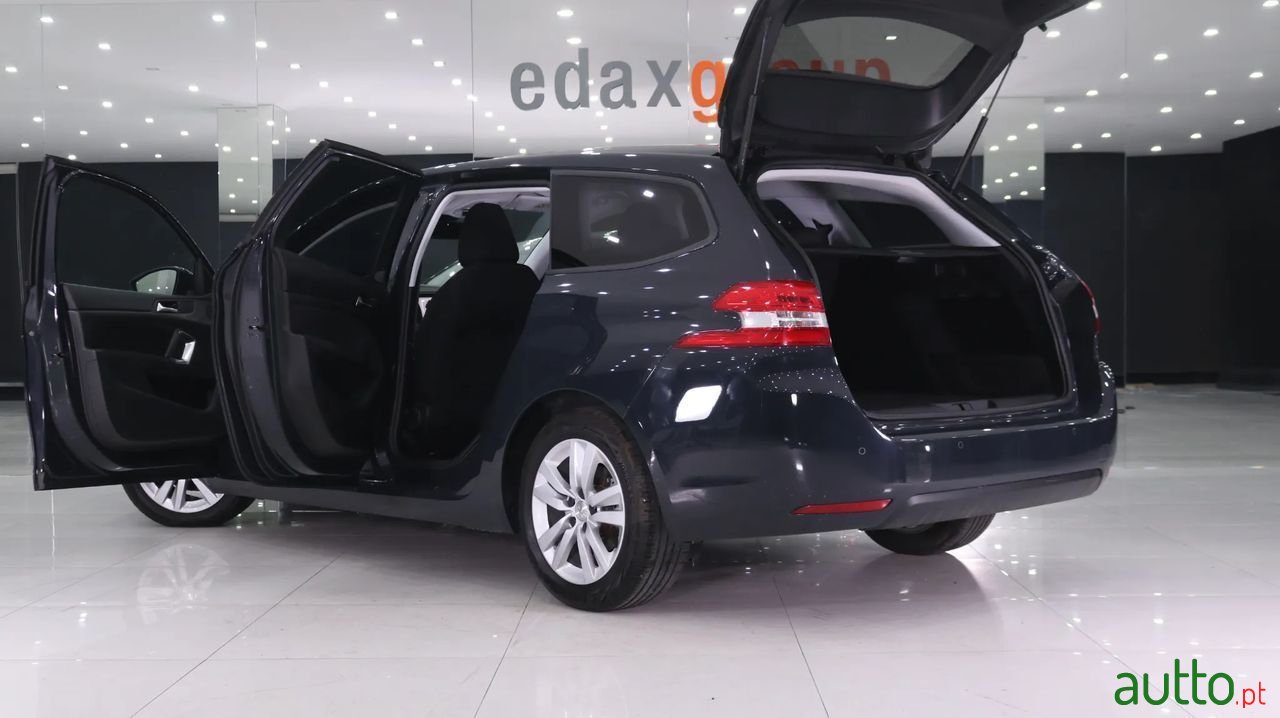 2018' Peugeot 308 Sw photo #5