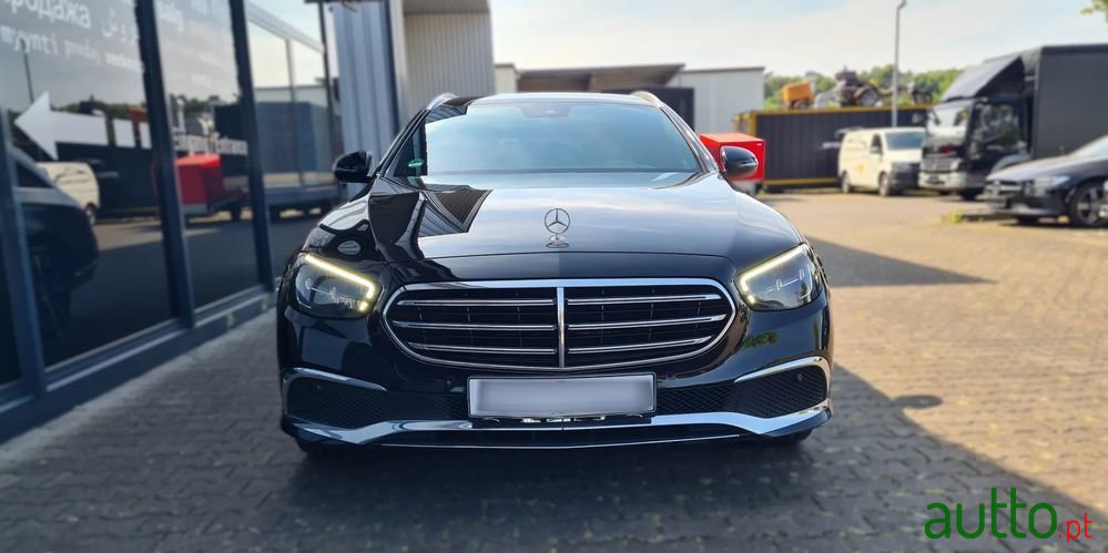 2022' Mercedes-Benz Classe E photo #4