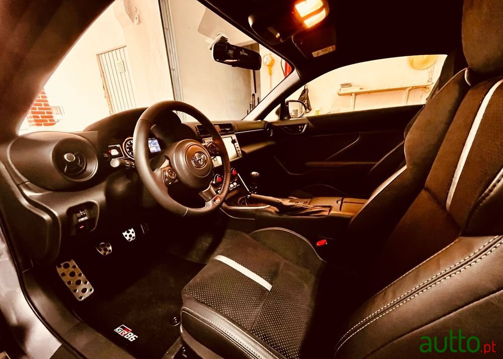 2023' Toyota GR86 2.4 D-4S photo #5