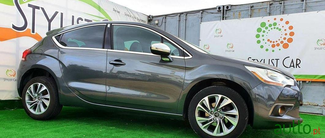 2015' Citroen DS4 photo #1