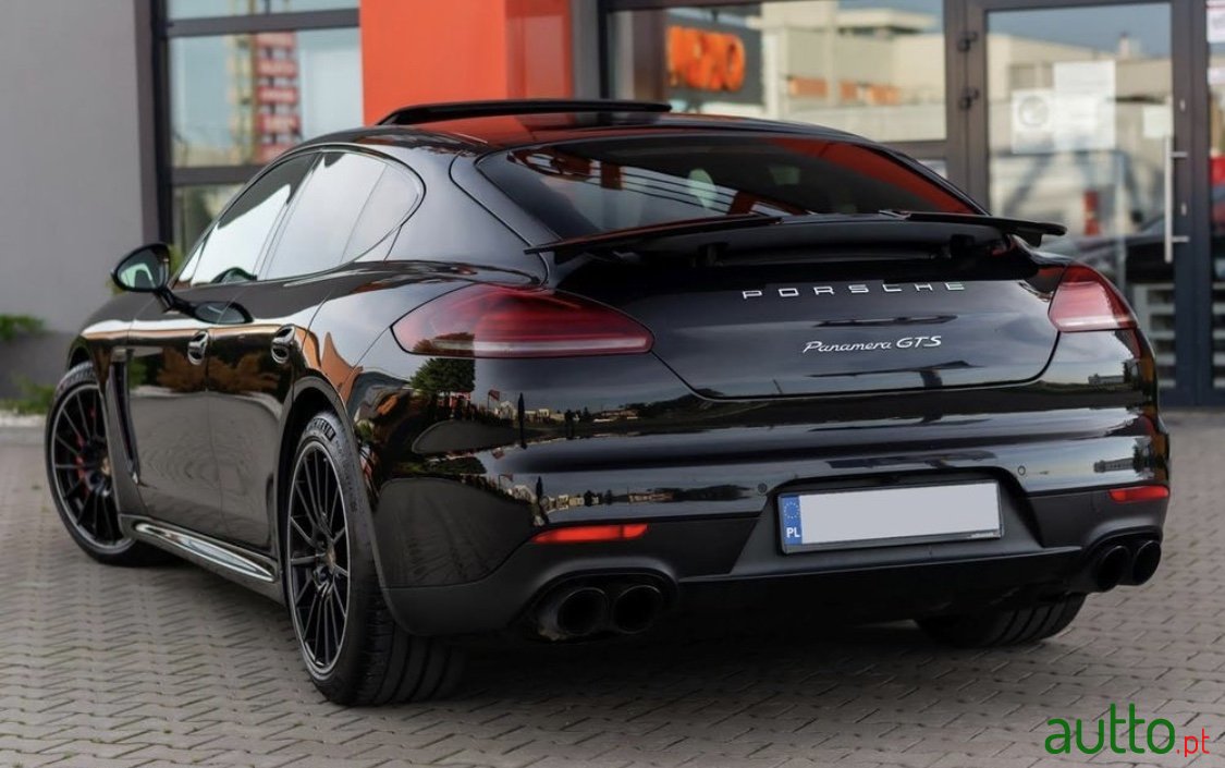 2014' Porsche Panamera GTS photo #3