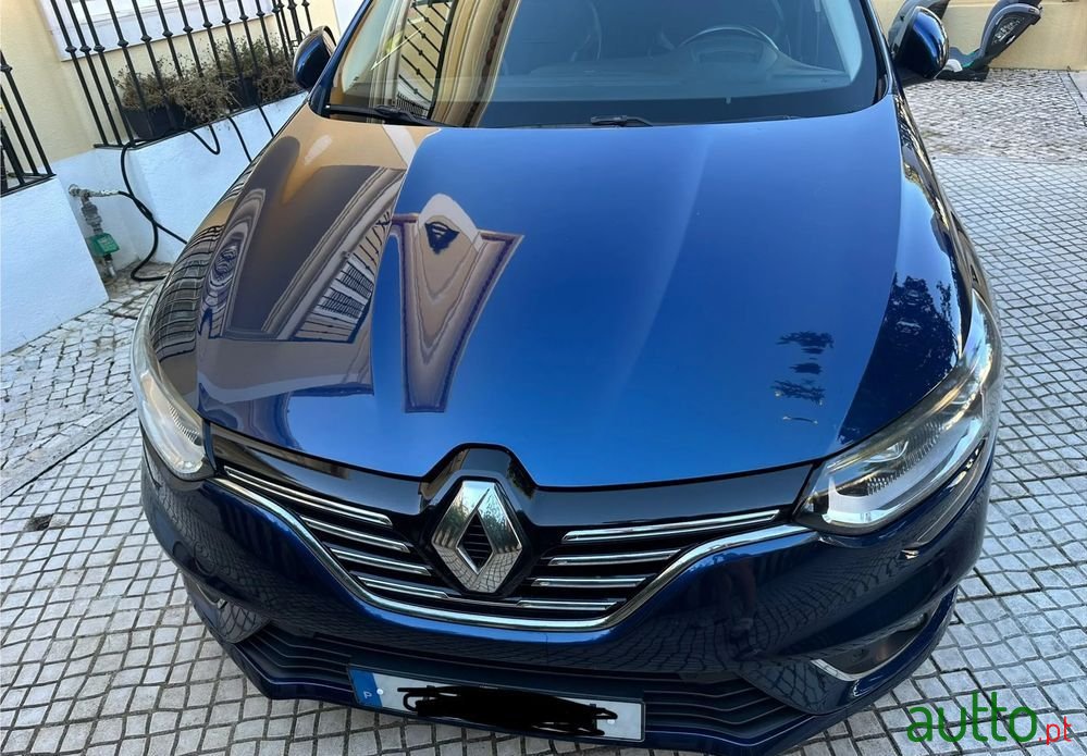 2016' Renault Mégane Sport Tourer photo #2