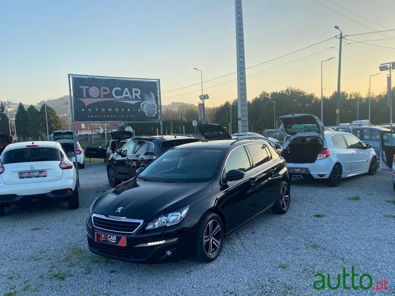 2015' Peugeot 308 photo #3