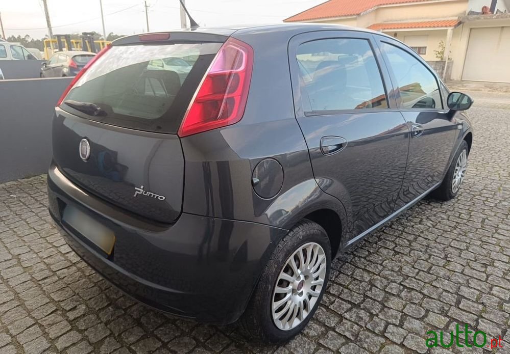 2010' Fiat Grande Punto photo #4