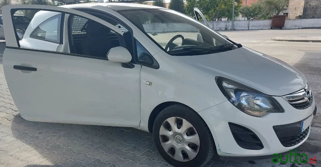 2014' Opel Corsa photo #2