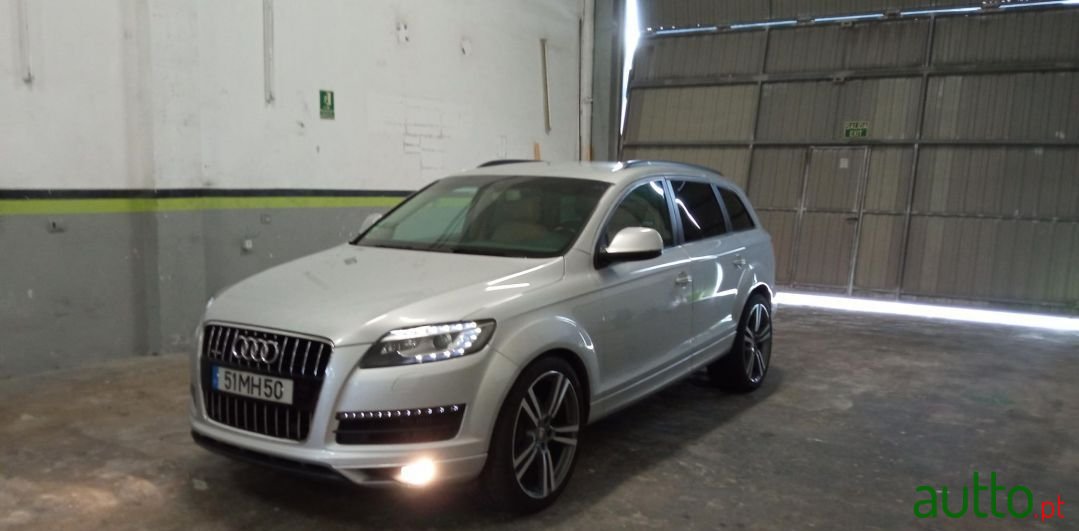 2011' Audi Q7 photo #4