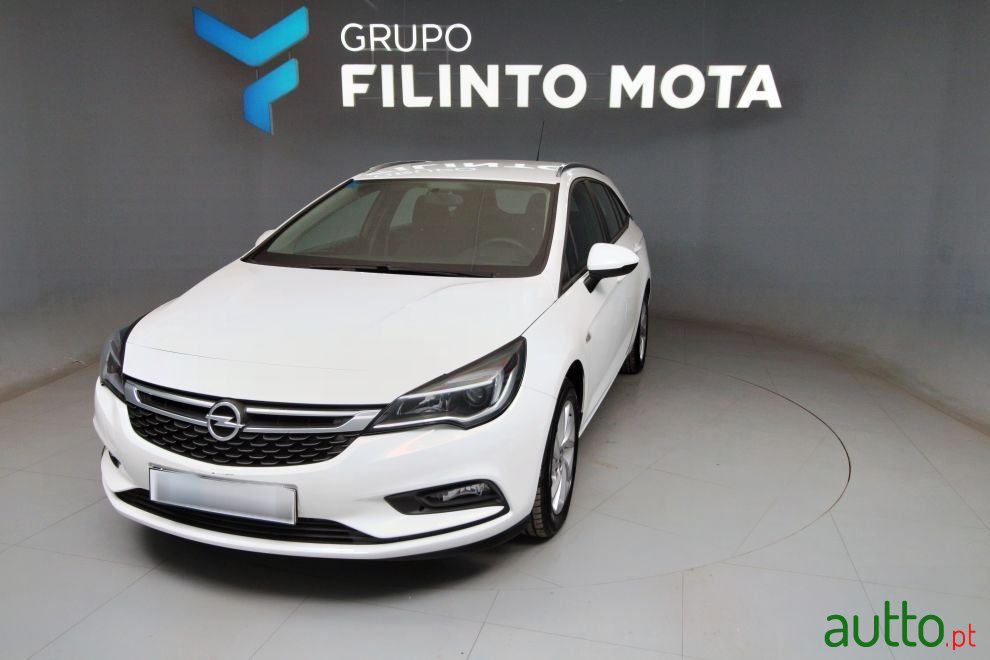 2019' Opel Astra Sports Tourer photo #6