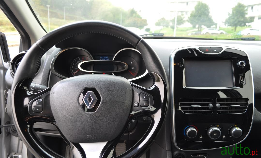 2016' Renault Clio photo #2