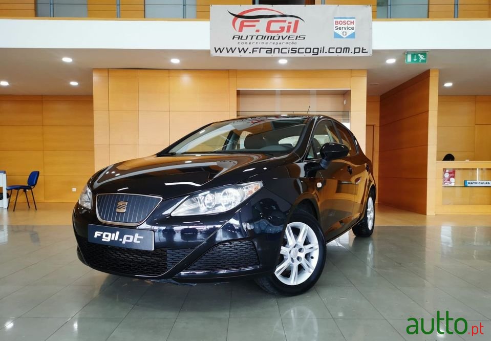 2010' SEAT Ibiza photo #1