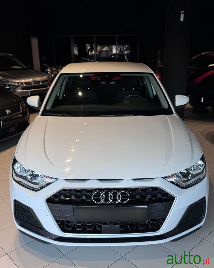 2023' Audi A1 Sportback photo #2