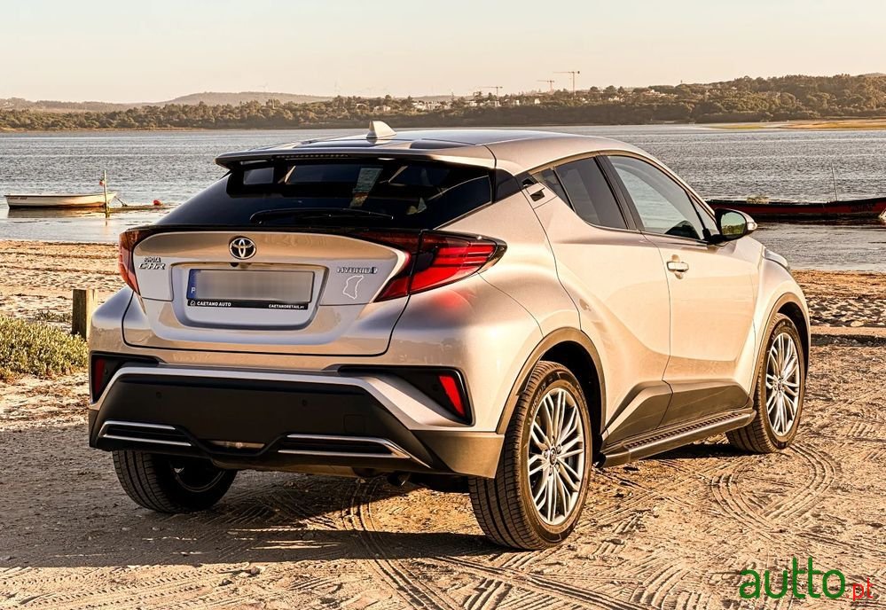 2023' Toyota C-HR photo #5