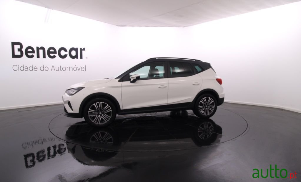 2022' SEAT Arona photo #2