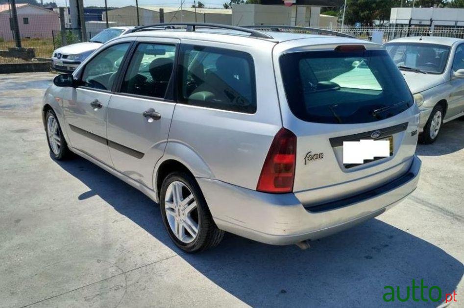 2001' Ford Focus Sw photo #1