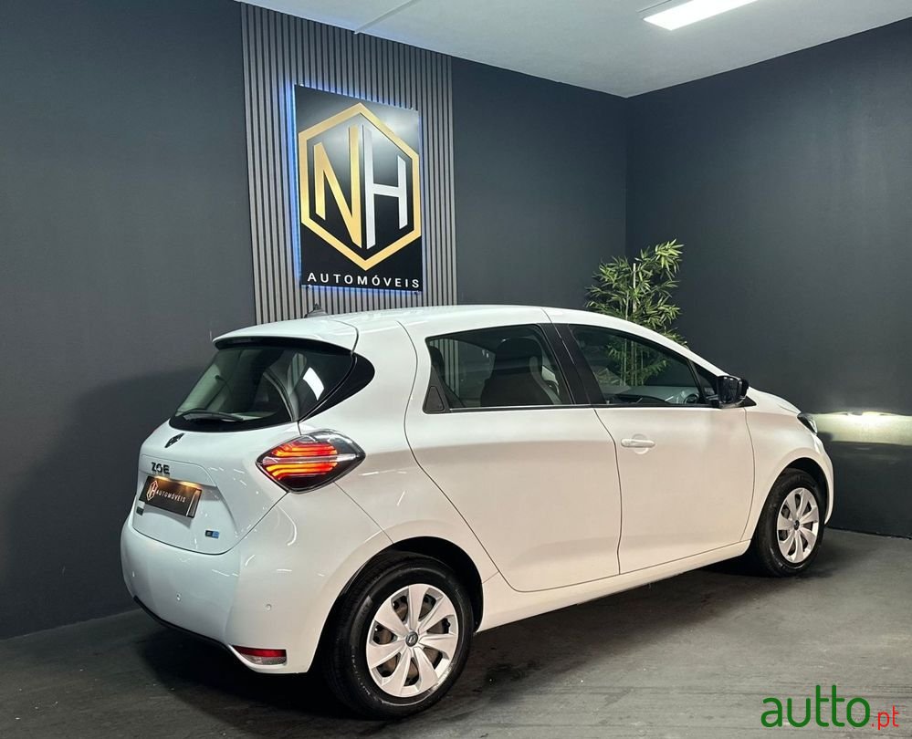 2021' Renault Zoe photo #5