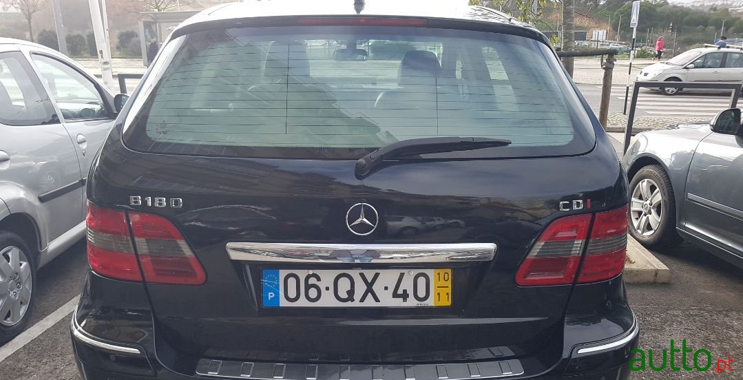 2010' Mercedes-Benz B-180 photo #3