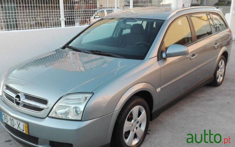 2004' Opel Vectra Caravan photo #1