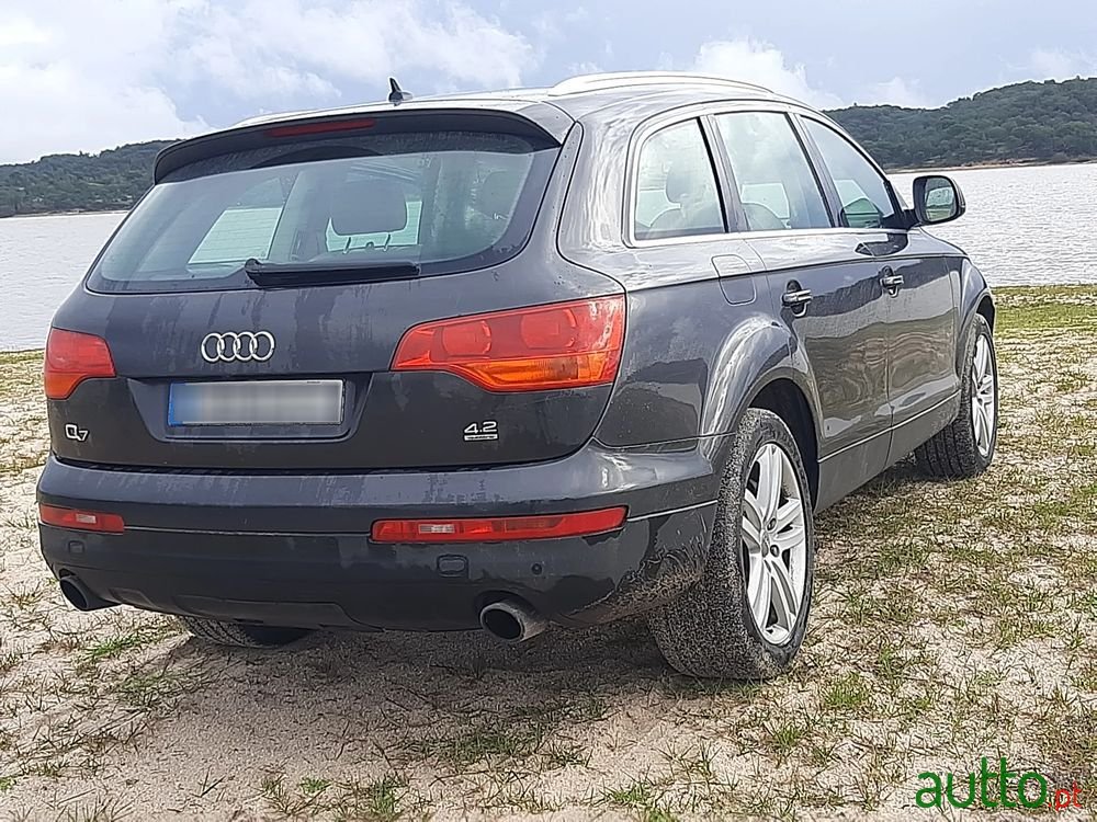 2007' Audi Q7 photo #5