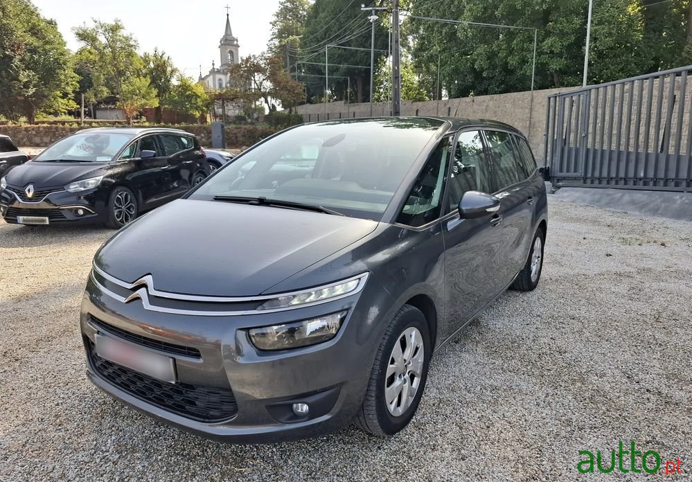 2015' Citroen C4 Grand Picasso photo #5