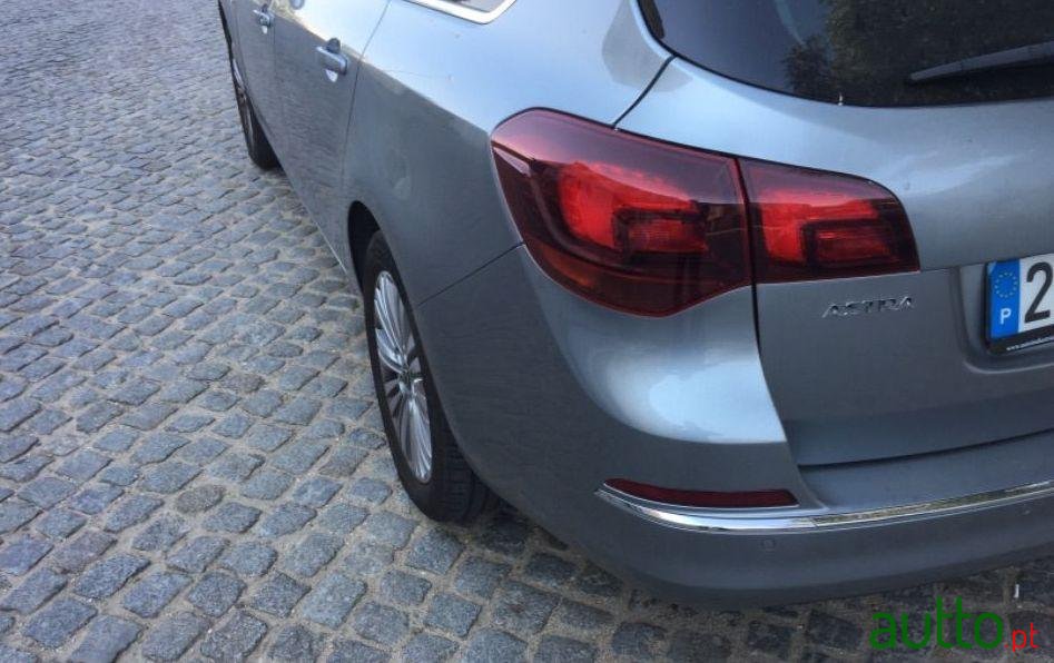2014' Opel Astra Cosmos St 1.6 136 Cv photo #2