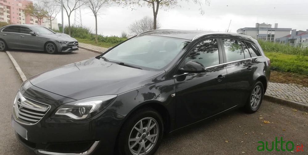 2014' Opel Insignia Sports Tourer photo #2