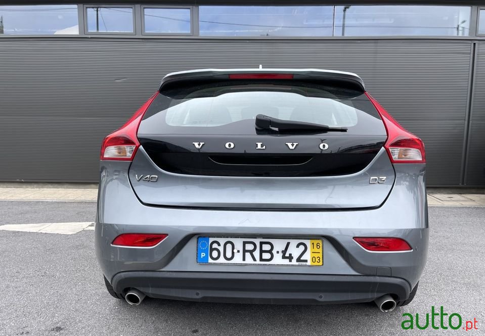 2016' Volvo V40 photo #6