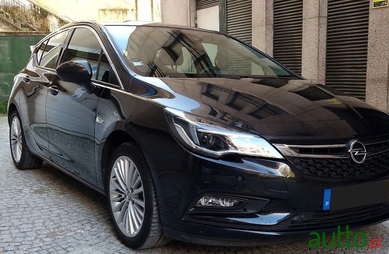 2016' Opel Astra photo #1