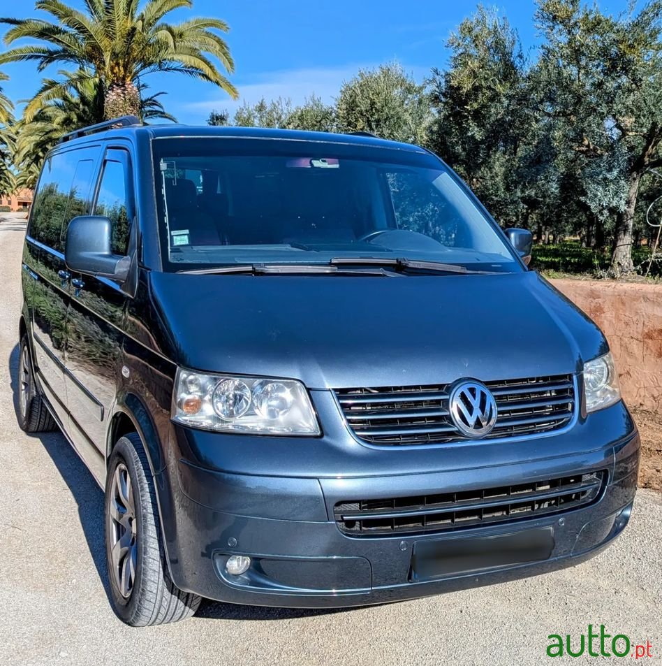 2007' Volkswagen Multivan photo #2