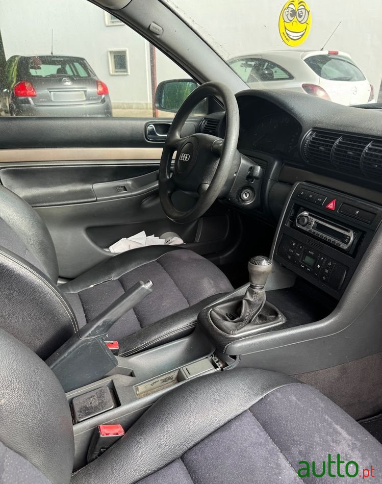 2000' Audi A4 Avant photo #5