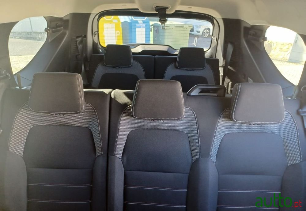 2023' Dacia Jogger photo #5