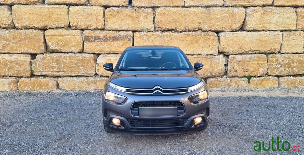 2020' Citroen C4 Cactus photo #6