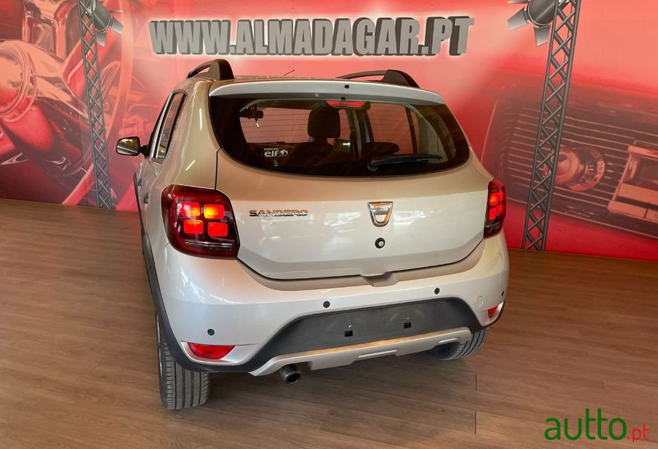 2017' Dacia Sandero Stepway photo #5