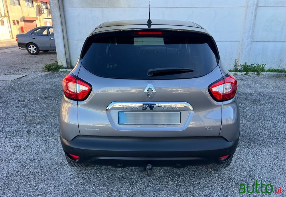 2016' Renault Captur photo #6