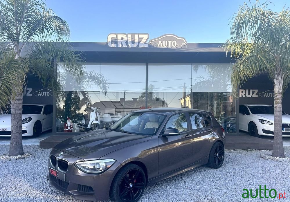 2012' BMW 118 D Pack M photo #1