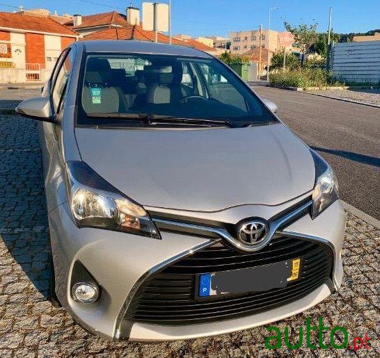 2015' Toyota Yaris photo #2