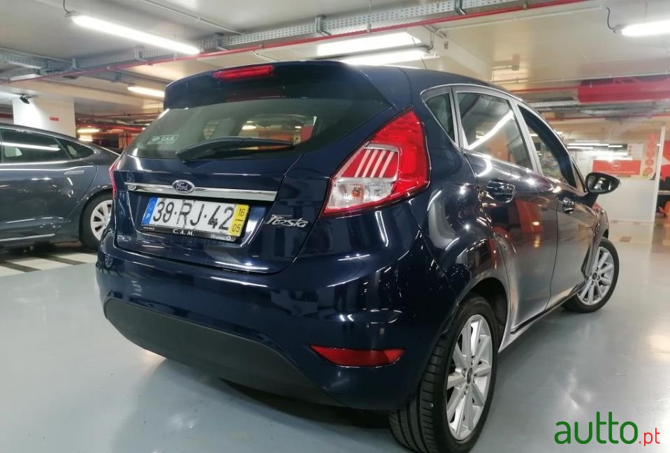 2016' Ford Fiesta photo #2