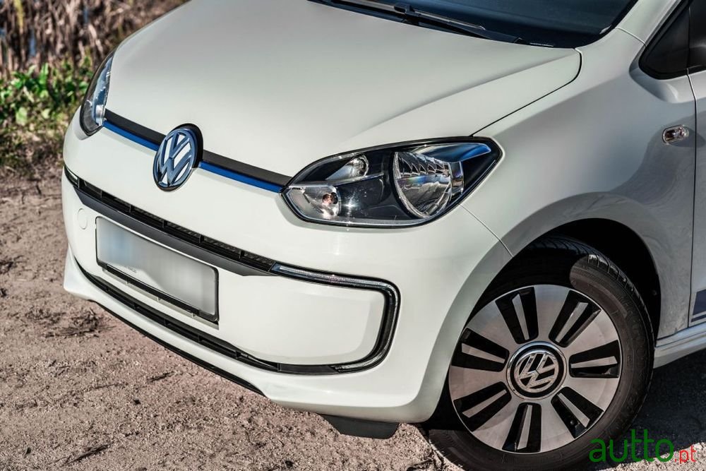 2016' Volkswagen e-up! photo #4