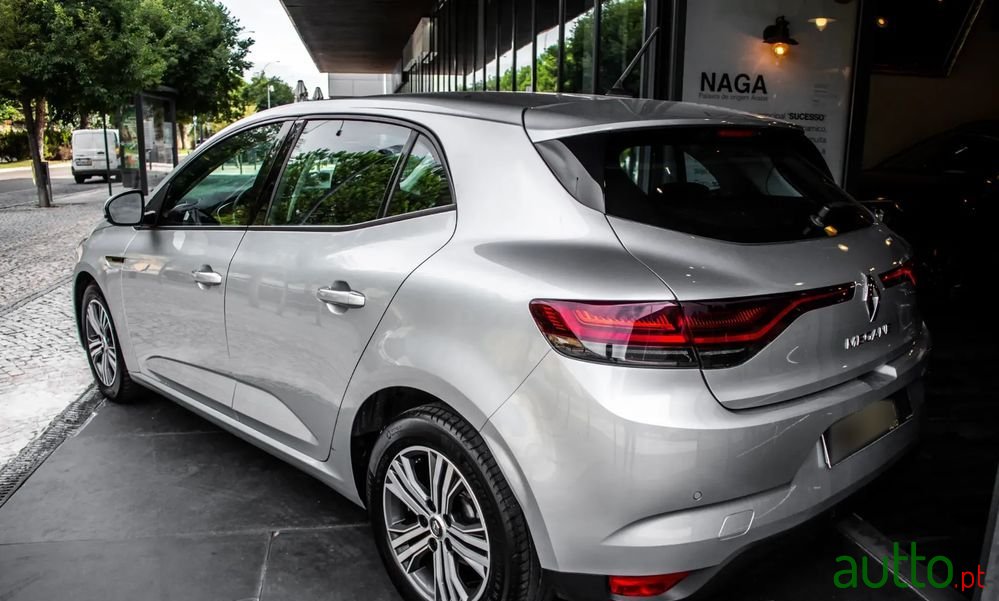 2023' Renault Megane photo #3