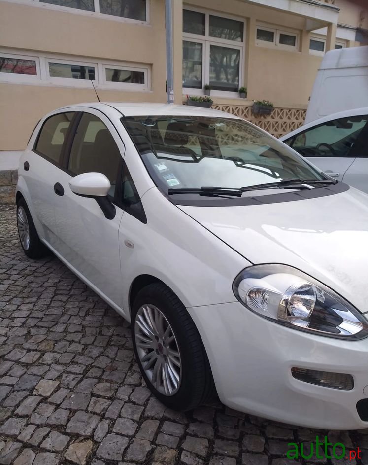 2013' Fiat Punto photo #5