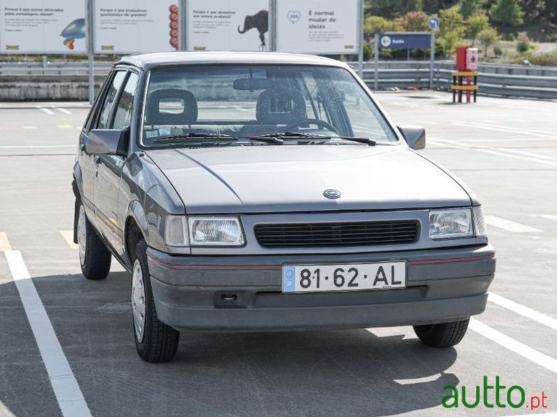 1992' Opel Corsa photo #1